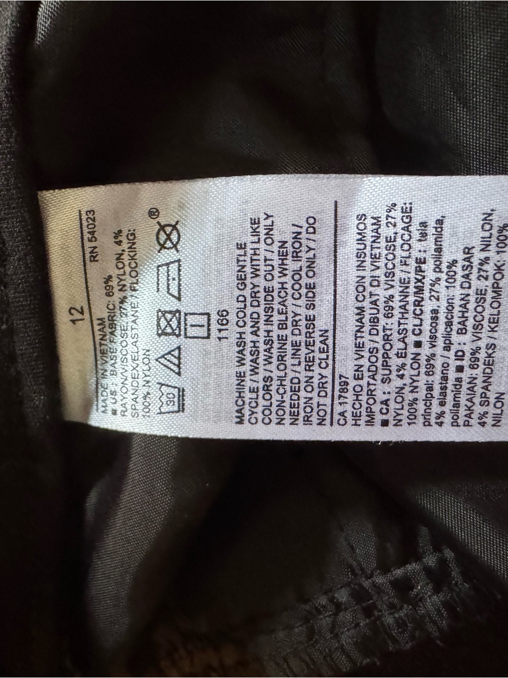 Old Navy Black Pixie Ankle Pants - Picture 7 of 7